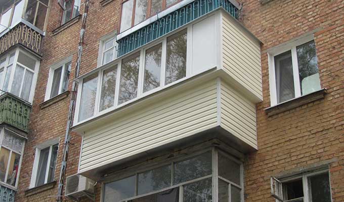 Балкон с выносом в хрущевке